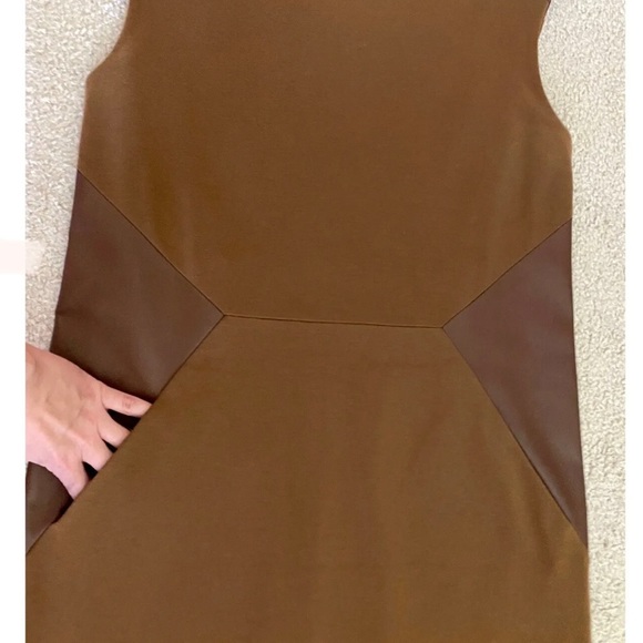 Lafayette 148 shift style crew neck dress with pockets - Picture 10 of 17